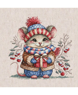 Little Mouse with a Scarf 